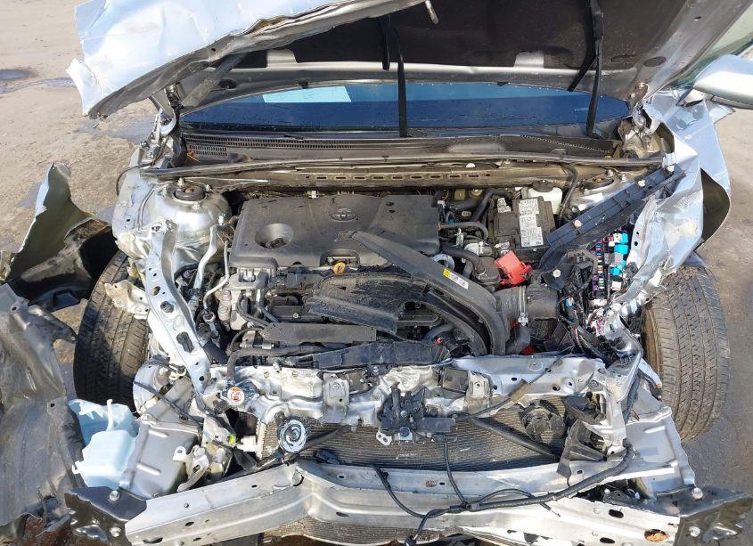 Photo 10 of 2022 Toyota Camry LE (VIN 4T1C11AK2NU617475)