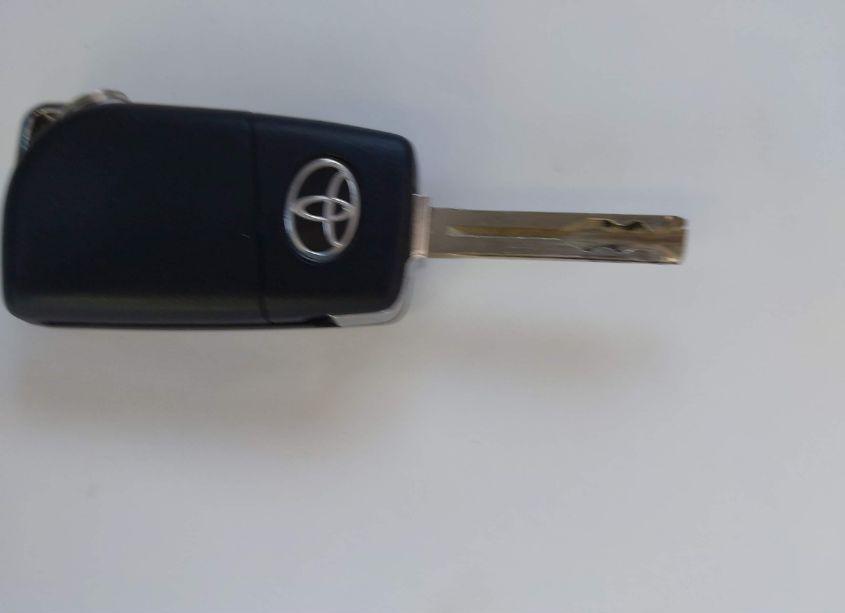 Photo 11 of 2022 Toyota Camry LE (VIN 4T1C11AK2NU617475)