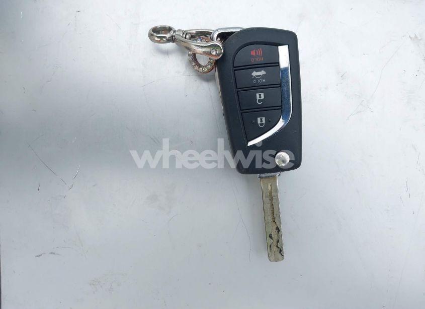 Photo 11 of 2022 Toyota Camry LE (VIN 4T1C11AK2NU665574)