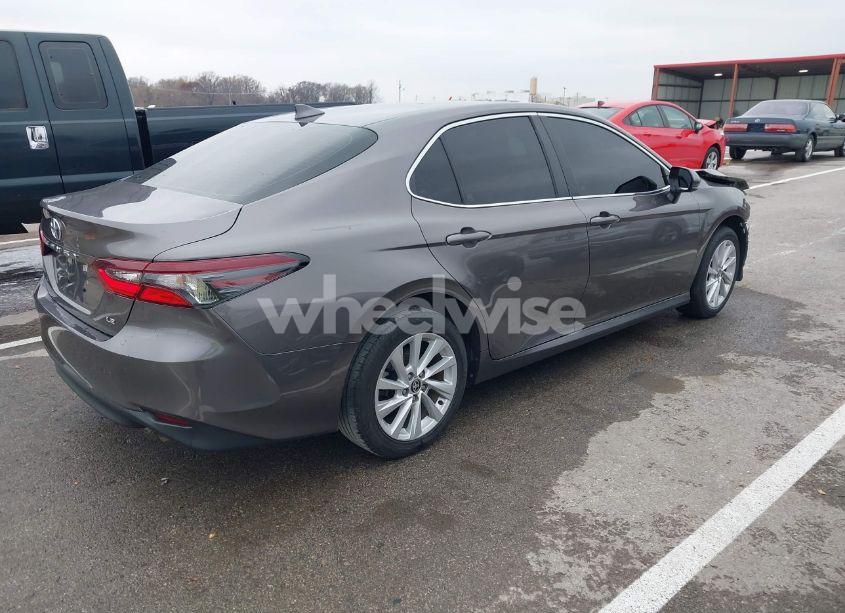 Photo 4 of 2022 Toyota Camry LE (VIN 4T1C11AK2NU665574)
