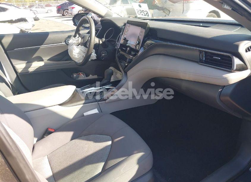 Photo 5 of 2022 Toyota Camry LE (VIN 4T1C11AK2NU679555)