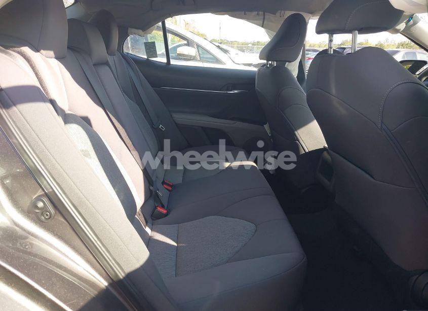 Photo 8 of 2022 Toyota Camry LE (VIN 4T1C11AK2NU679555)