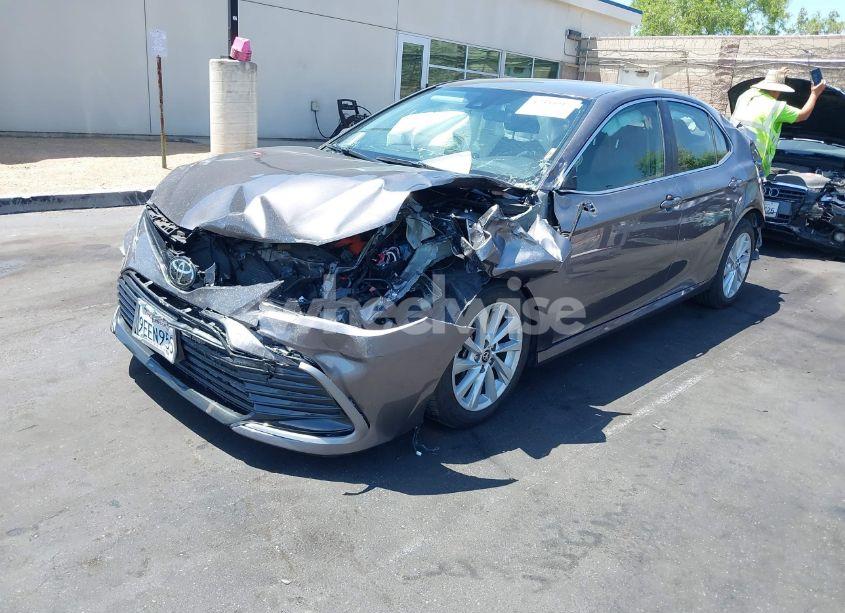 Photo 2 of 2023 Toyota Camry LE (VIN 4T1C11AK2PU117562)