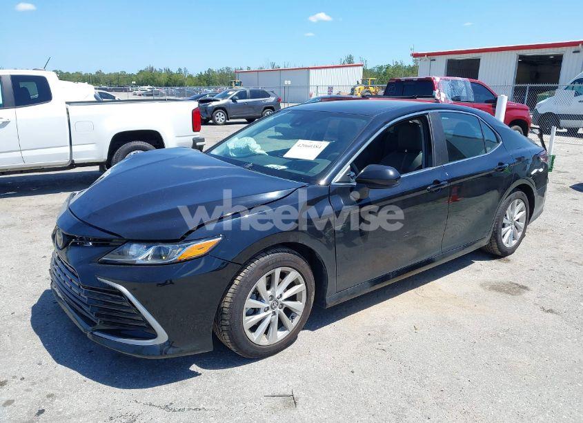 Photo 2 of 2023 Toyota Camry LE (VIN 4T1C11AK2PU120803)