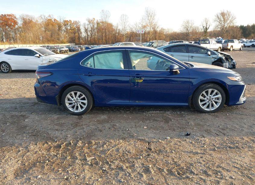 Photo 13 of 2023 Toyota Camry LE (VIN 4T1C11AK2PU125869)