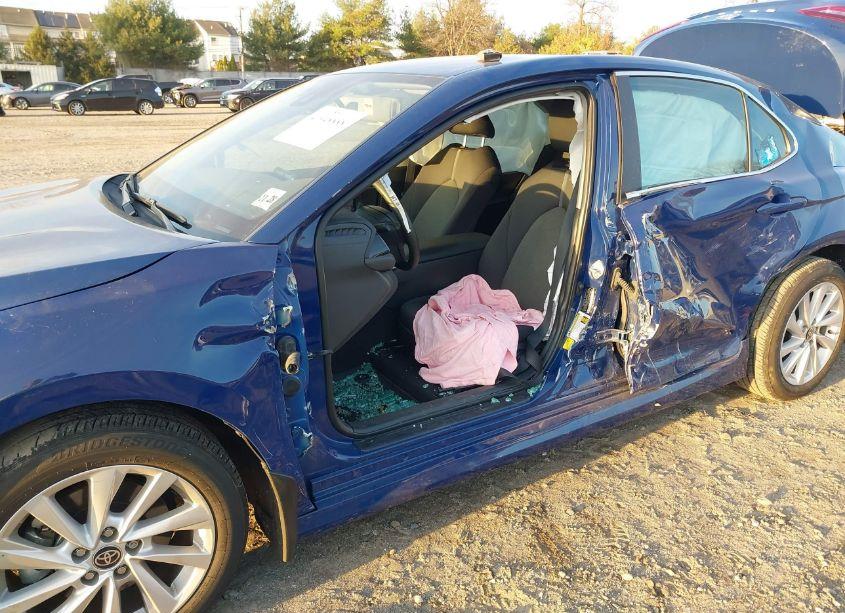 Photo 6 of 2023 Toyota Camry LE (VIN 4T1C11AK2PU125869)