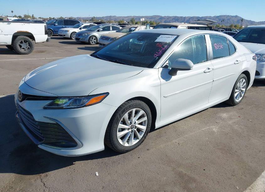 Photo 2 of 2023 Toyota Camry LE (VIN 4T1C11AK2PU182833)