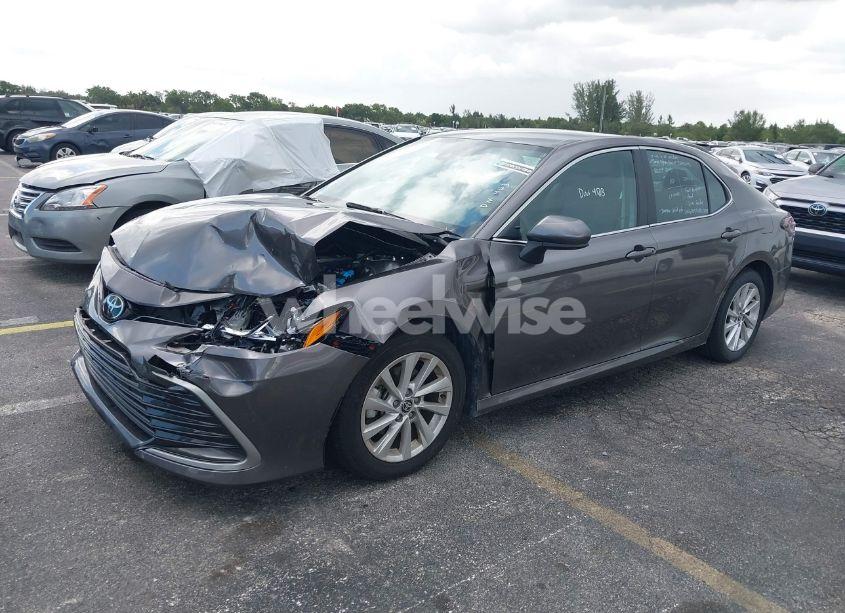 Photo 2 of 2023 Toyota Camry LE (VIN 4T1C11AK2PU183948)