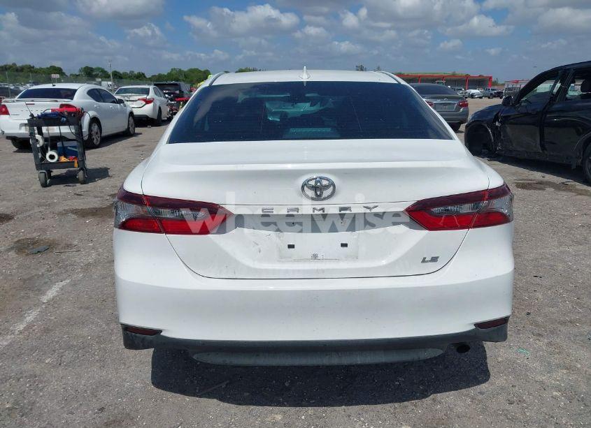 Photo 17 of 2023 Toyota Camry LE (VIN 4T1C11AK2PU185800)