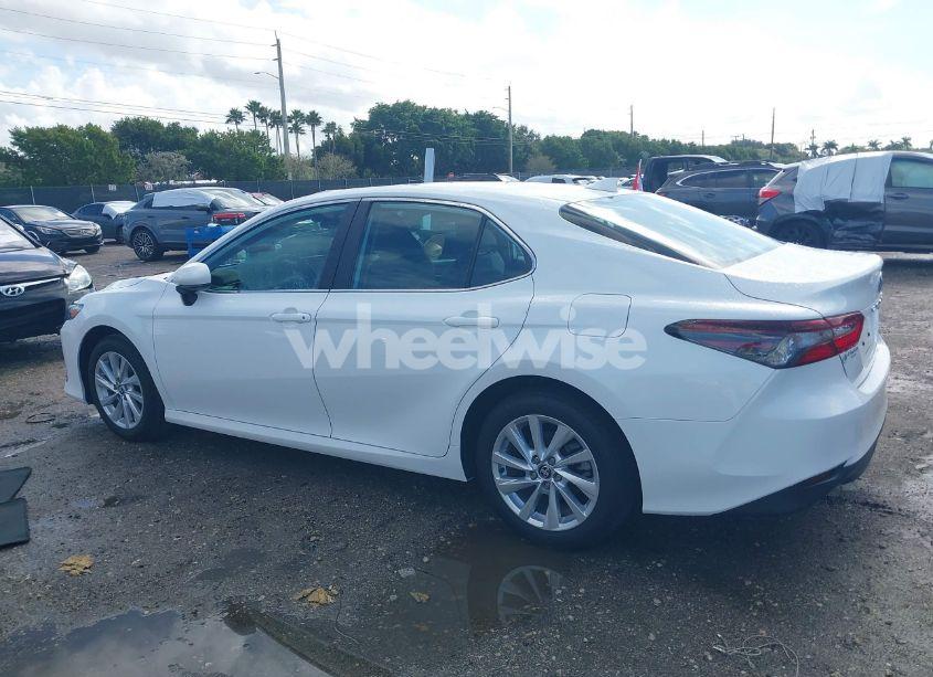Photo 14 of 2023 Toyota Camry LE (VIN 4T1C11AK2PU781621)