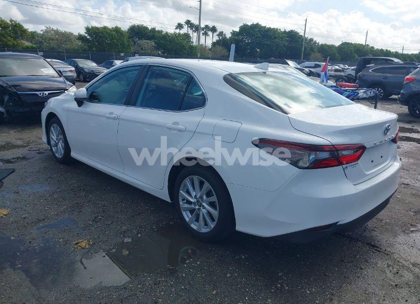 Photo 3 of 2023 Toyota Camry LE (VIN 4T1C11AK2PU781621)
