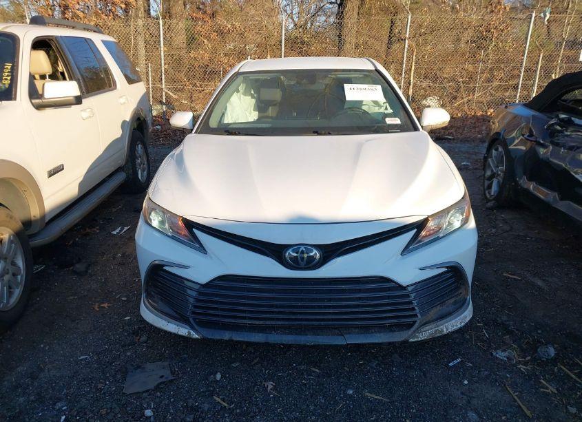 Photo 12 of 2024 Toyota Camry LE (VIN 4T1C11AK2RU210973)