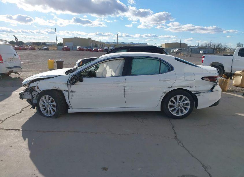 Photo 14 of 2024 Toyota Camry LE (VIN 4T1C11AK2RU221536)