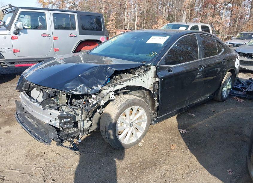 Photo 2 of 2024 Toyota Camry LE (VIN 4T1C11AK2RU255055)