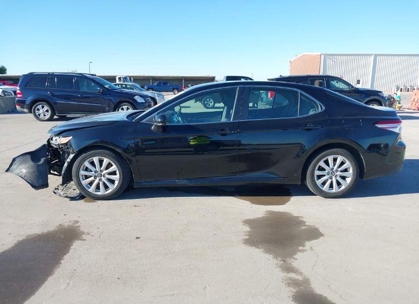 Photo 14 of 2020 Toyota Camry LE (VIN 4T1C11AK3LU364244)