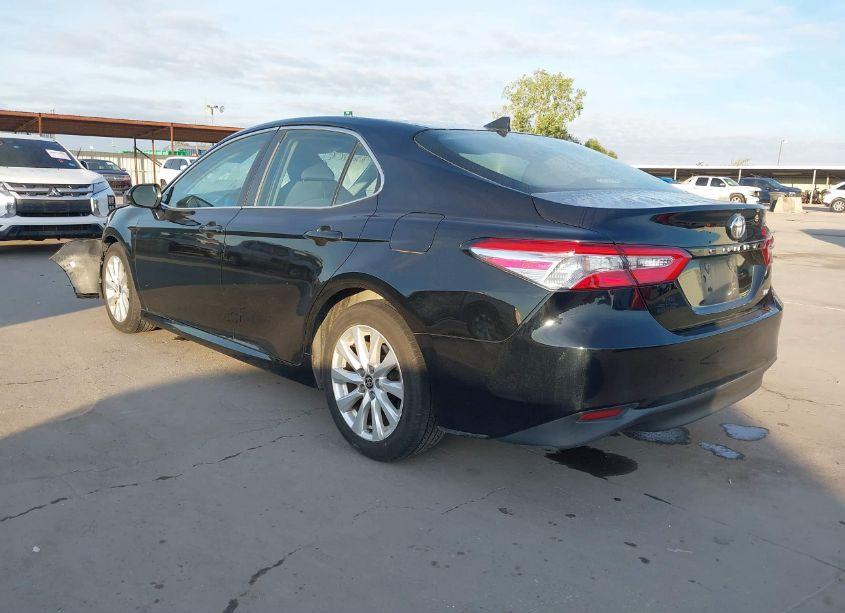 Photo 3 of 2020 Toyota Camry LE (VIN 4T1C11AK3LU364244)