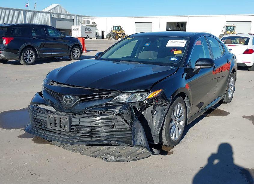 Photo 6 of 2020 Toyota Camry LE (VIN 4T1C11AK3LU364244)