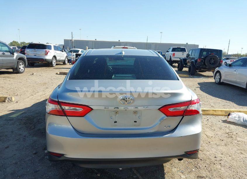 Photo 16 of 2020 Toyota Camry LE (VIN 4T1C11AK3LU397079)