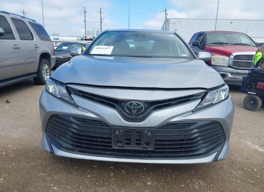 Photo 13 of 2020 Toyota Camry LE (VIN 4T1C11AK3LU508231)