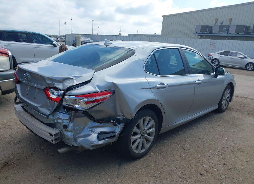 Photo 4 of 2020 Toyota Camry LE (VIN 4T1C11AK3LU508231)