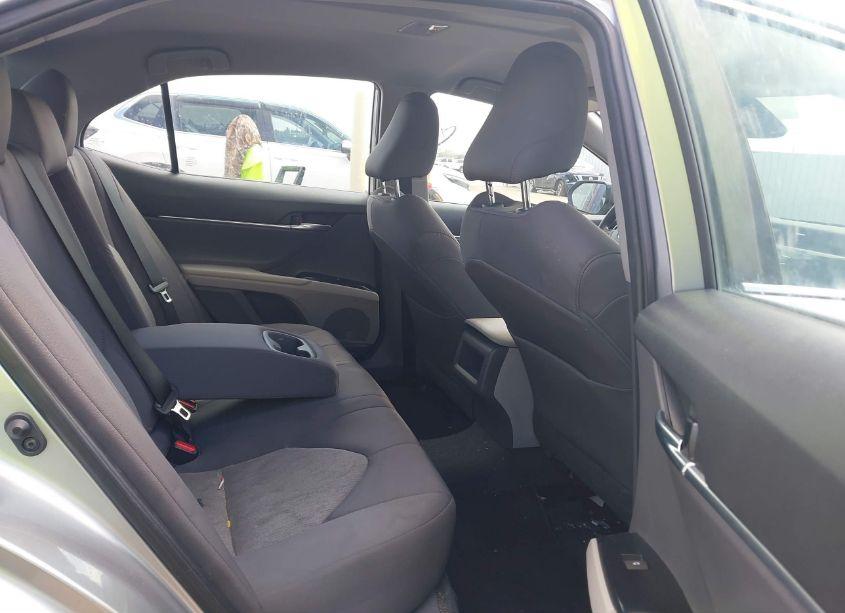 Photo 8 of 2020 Toyota Camry LE (VIN 4T1C11AK3LU508231)