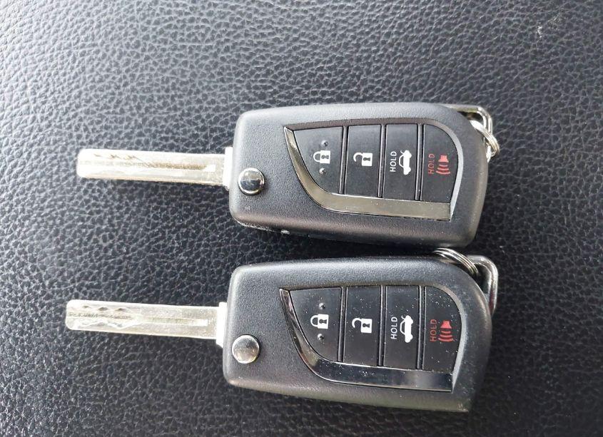 Photo 11 of 2020 Toyota Camry LE (VIN 4T1C11AK3LU888414)