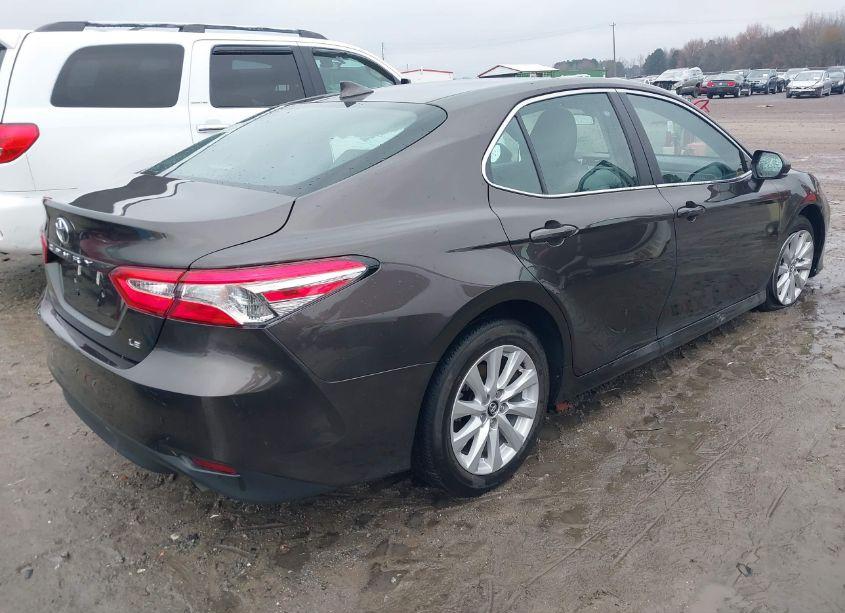 Photo 4 of 2020 Toyota Camry LE (VIN 4T1C11AK3LU888414)