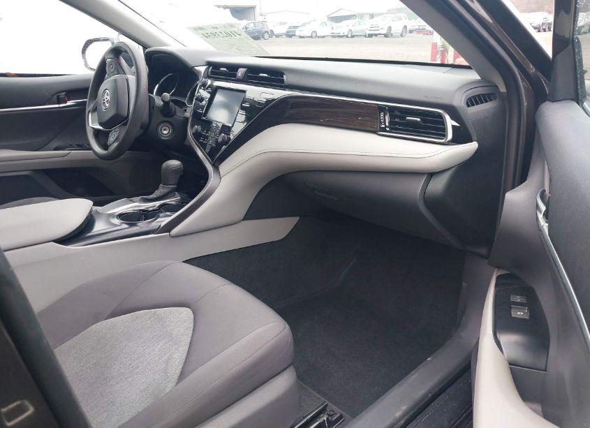 Photo 5 of 2020 Toyota Camry LE (VIN 4T1C11AK3LU888414)