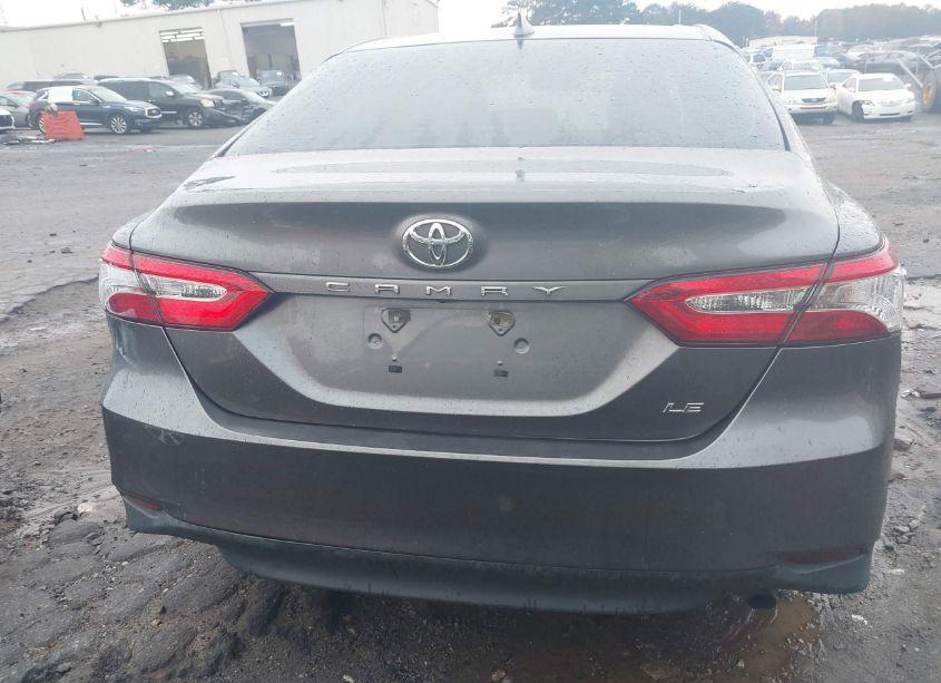 Photo 16 of 2020 Toyota Camry LE (VIN 4T1C11AK3LU889126)