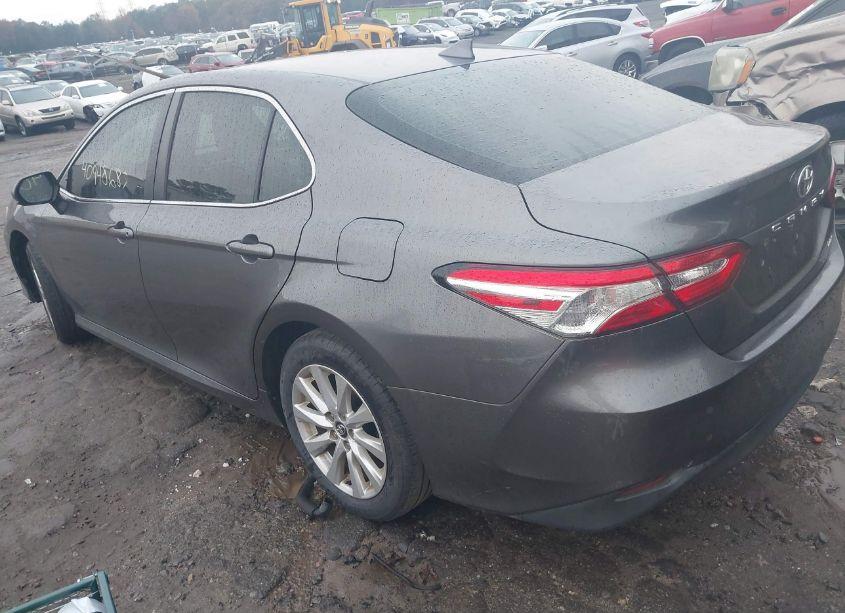 Photo 3 of 2020 Toyota Camry LE (VIN 4T1C11AK3LU889126)