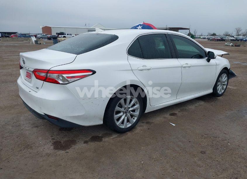 Photo 4 of 2020 Toyota Camry LE (VIN 4T1C11AK3LU902490)