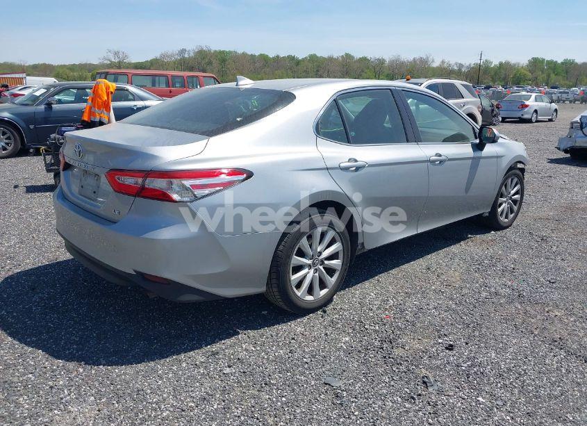 Photo 4 of 2020 Toyota Camry LE (VIN 4T1C11AK3LU906023)