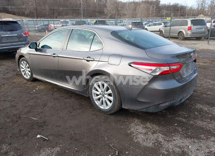 Photo 3 of 2020 Toyota Camry LE (VIN 4T1C11AK3LU917815)