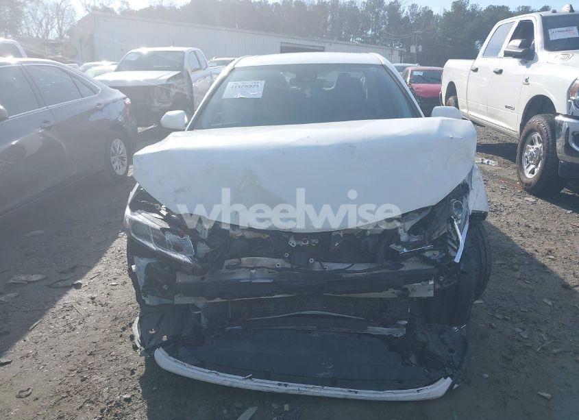 Photo 12 of 2020 Toyota Camry LE (VIN 4T1C11AK3LU944318)