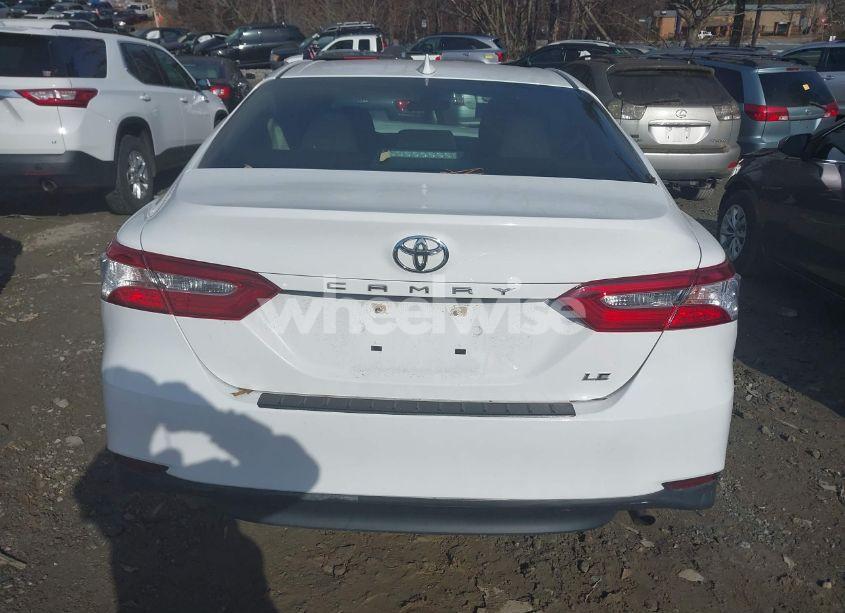Photo 16 of 2020 Toyota Camry LE (VIN 4T1C11AK3LU944318)