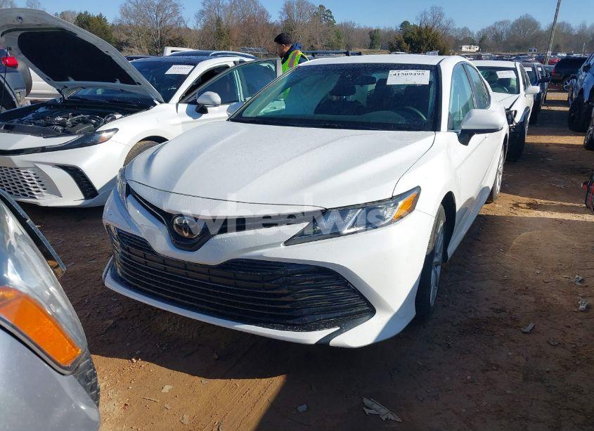 Photo 11 of 2020 Toyota Camry LE (VIN 4T1C11AK3LU989632)