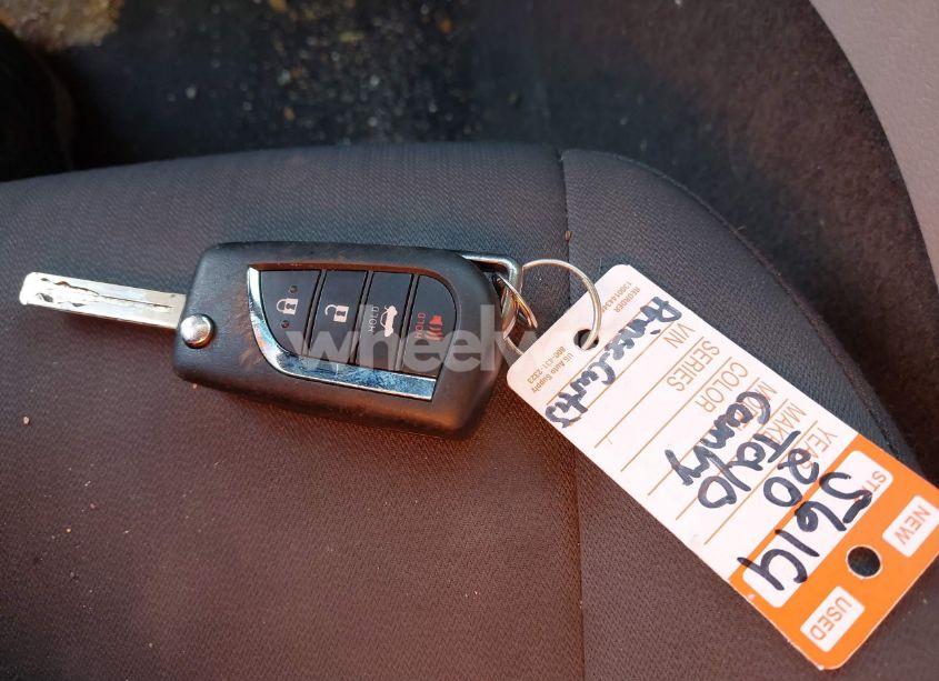 Photo 11 of 2020 Toyota Camry LE (VIN 4T1C11AK3LU995589)