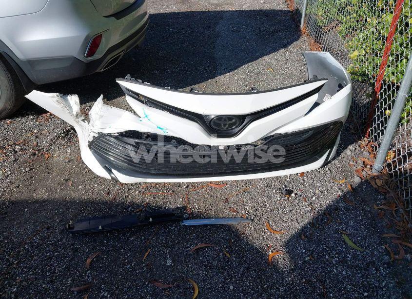 Photo 12 of 2020 Toyota Camry LE (VIN 4T1C11AK3LU995589)