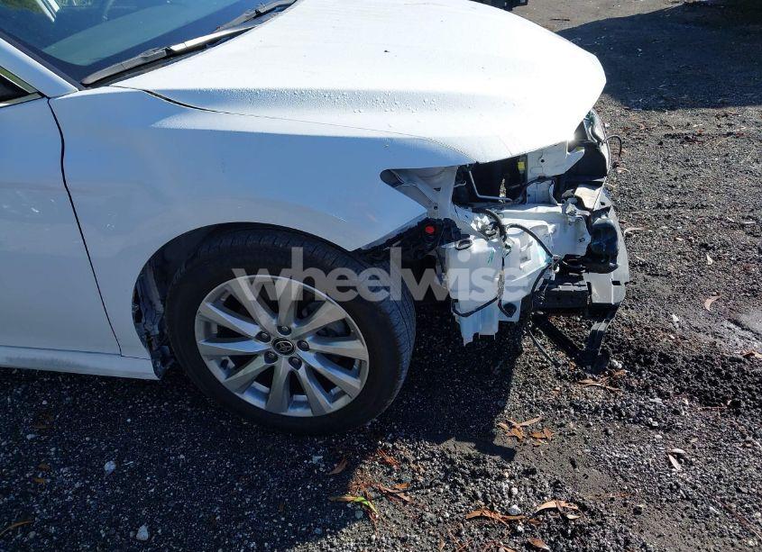 Photo 6 of 2020 Toyota Camry LE (VIN 4T1C11AK3LU995589)