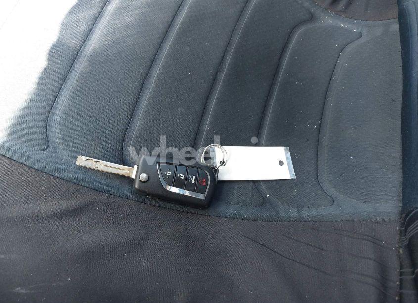 Photo 11 of 2021 Toyota Camry LE (VIN 4T1C11AK3MU451689)