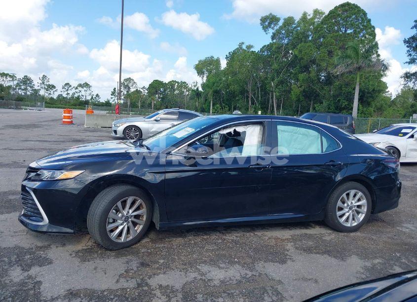 Photo 14 of 2021 Toyota Camry LE (VIN 4T1C11AK3MU451689)