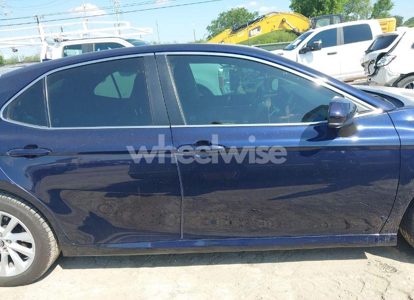 Photo 13 of 2021 Toyota Camry LE (VIN 4T1C11AK3MU488757)