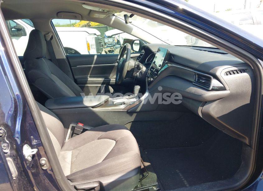 Photo 5 of 2021 Toyota Camry LE (VIN 4T1C11AK3MU488757)