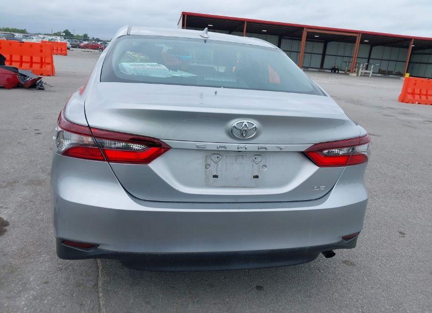 Photo 15 of 2021 Toyota Camry LE (VIN 4T1C11AK3MU494123)