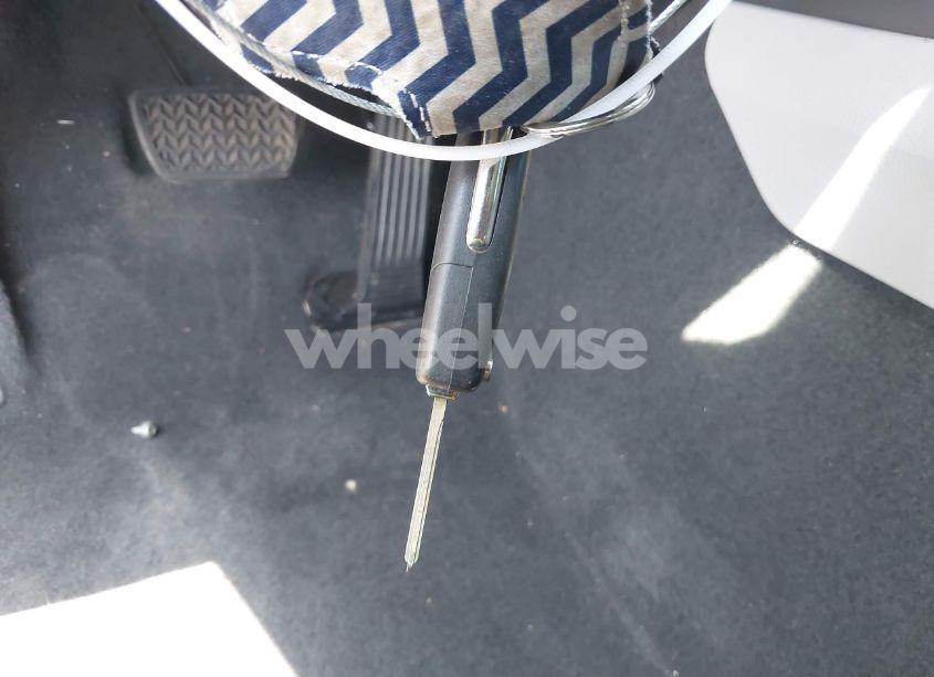 Photo 11 of 2021 Toyota Camry LE (VIN 4T1C11AK3MU526276)