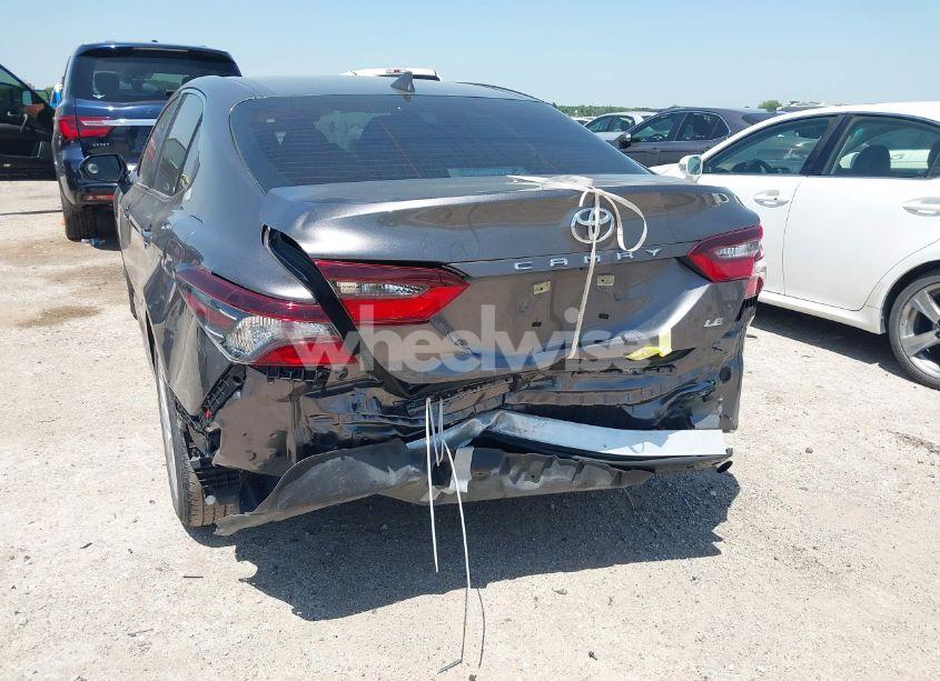 Photo 6 of 2021 Toyota Camry LE (VIN 4T1C11AK3MU526276)