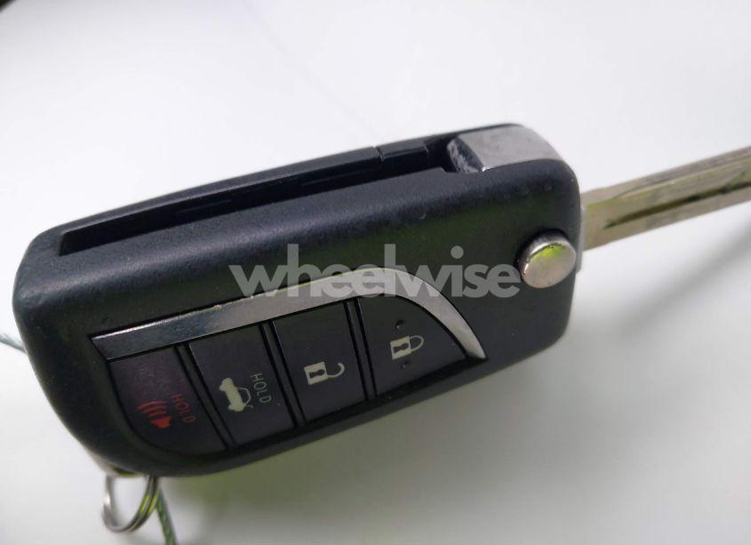 Photo 11 of 2021 Toyota Camry LE (VIN 4T1C11AK3MU553820)