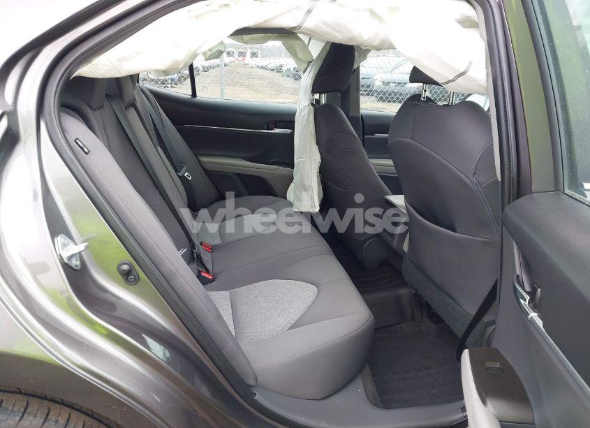 Photo 8 of 2021 Toyota Camry LE (VIN 4T1C11AK3MU553820)