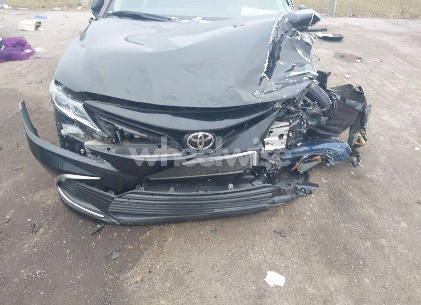 Photo 6 of 2021 Toyota Camry LE (VIN 4T1C11AK3MU568222)