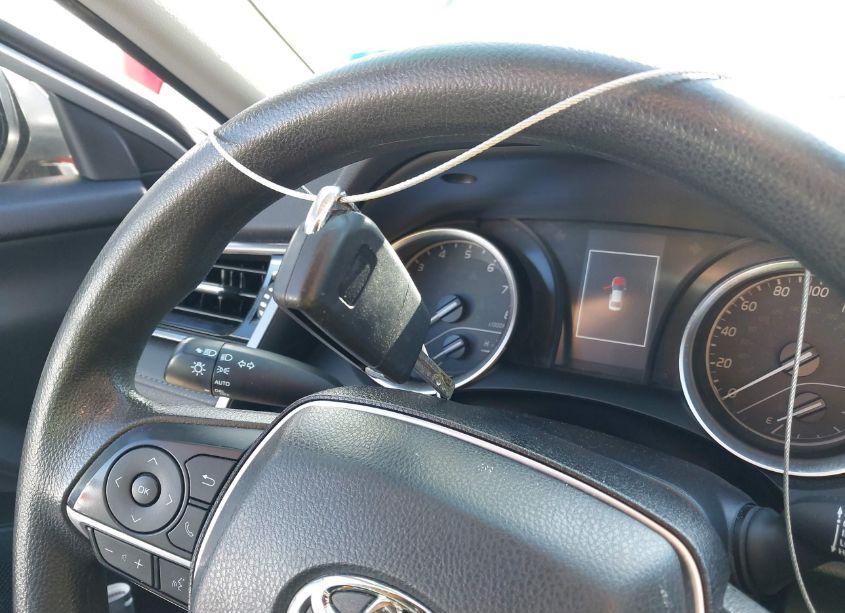 Photo 11 of 2021 Toyota Camry LE (VIN 4T1C11AK3MU602420)